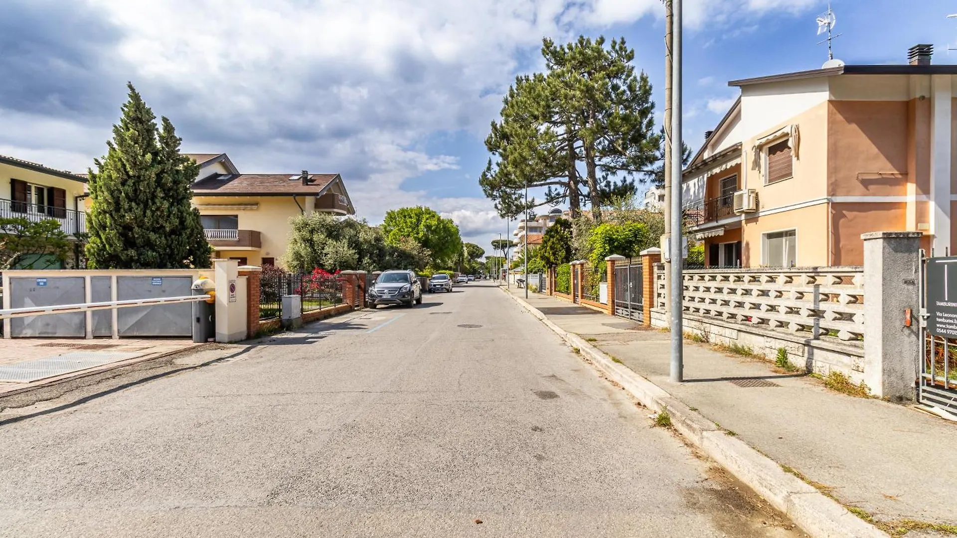 Сasa de vacaciones Cervia - 100 Mt Dal Mare Villetta Con Giardino Privato E Parcheggio